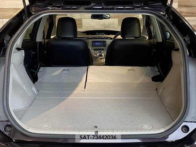 Toyota PRIUS 2014-01 339772-12