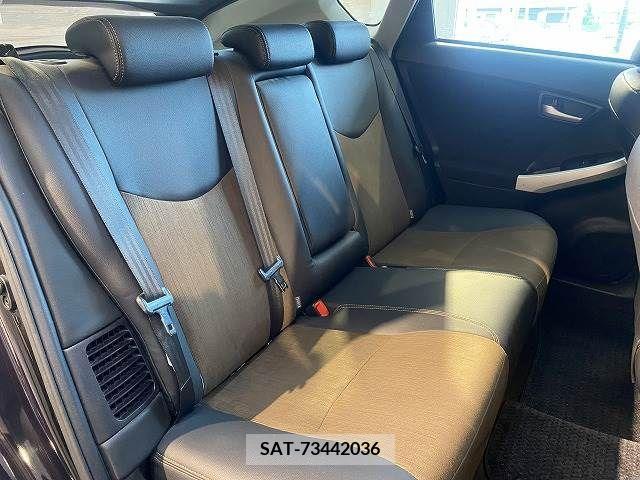 Toyota PRIUS 2014-01 339772-11