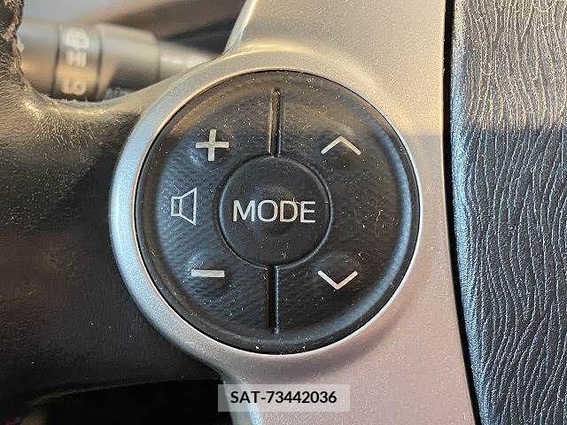Toyota PRIUS 2014-01 339772-7
