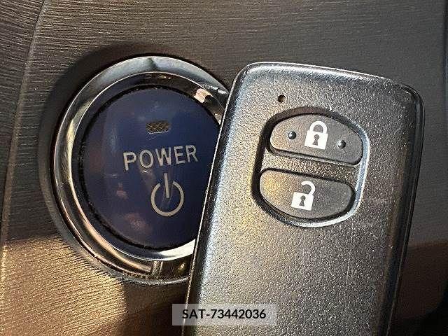 Toyota PRIUS 2014-01 339772-8