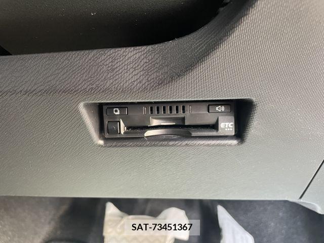 Toyota AQUA 2019-01 235455-13