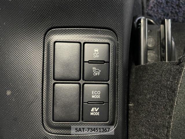 Toyota AQUA 2019-01 235455-17