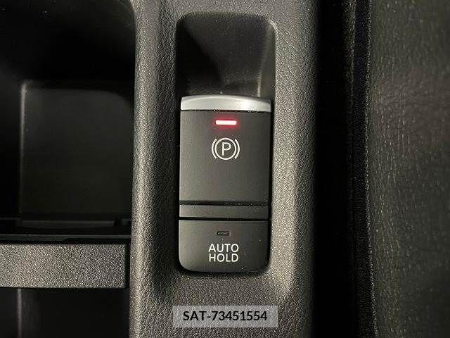 Nissan KICKS 2021-08 362289-13