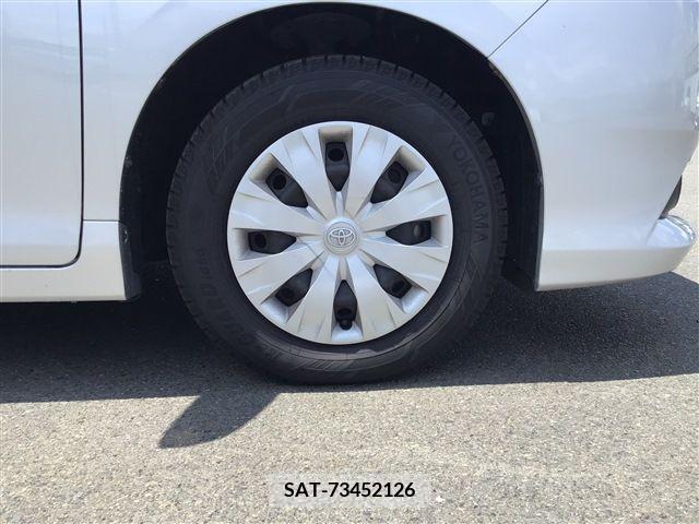 Toyota NOAH 2017-04 392819-4