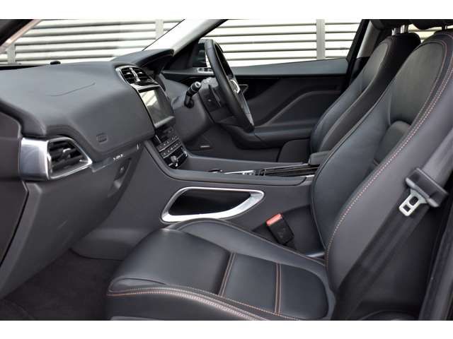 Jaguar F-PACE 2019-12 581-12