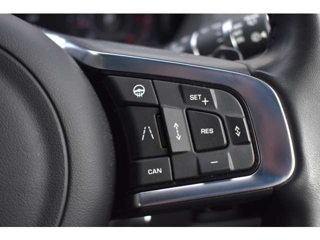 Jaguar F-PACE 2019-12 581-10