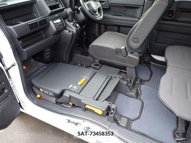 Honda N-VAN 2020-05 373024-13