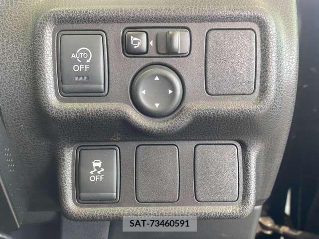 Nissan NOTE 2015-10 327783-12