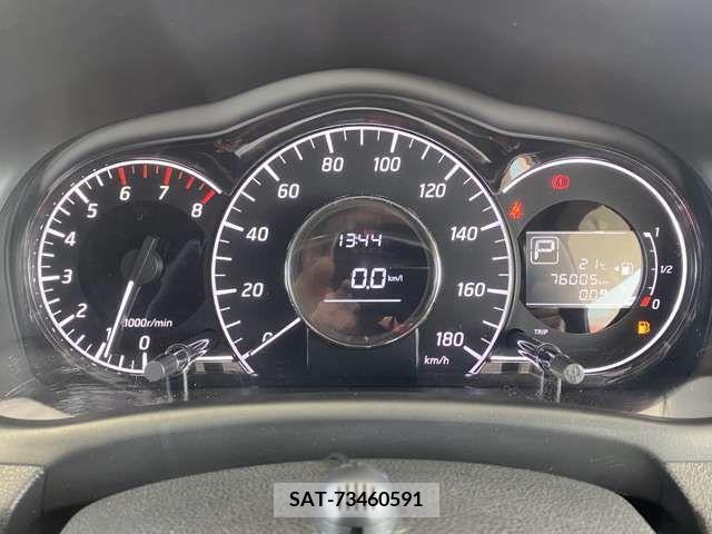 Nissan NOTE 2015-10 327783-11