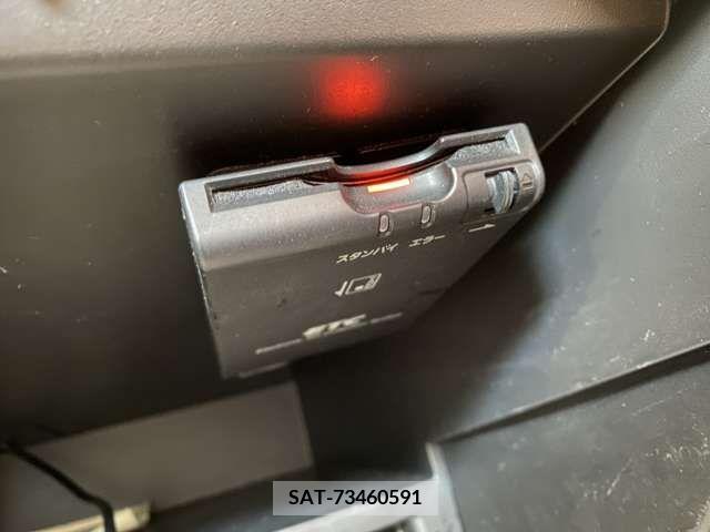 Nissan NOTE 2015-10 327783-17
