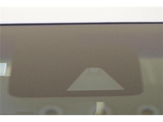 Nissan ELGRAND 2019-04 12808-6