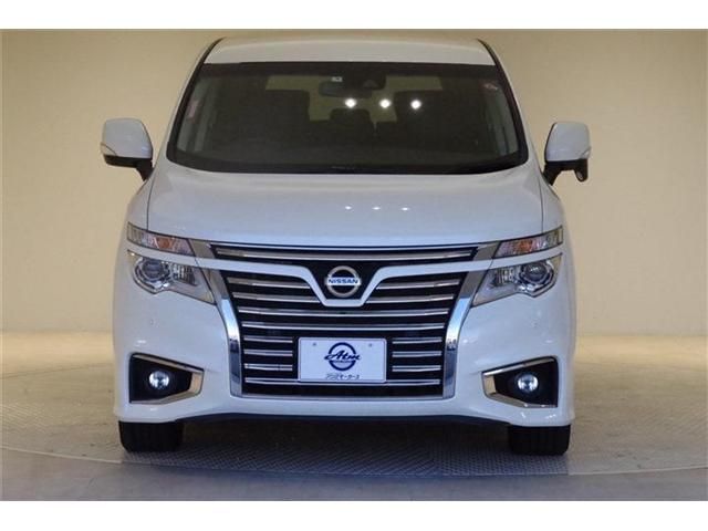 Nissan ELGRAND 2019-04 12808-19