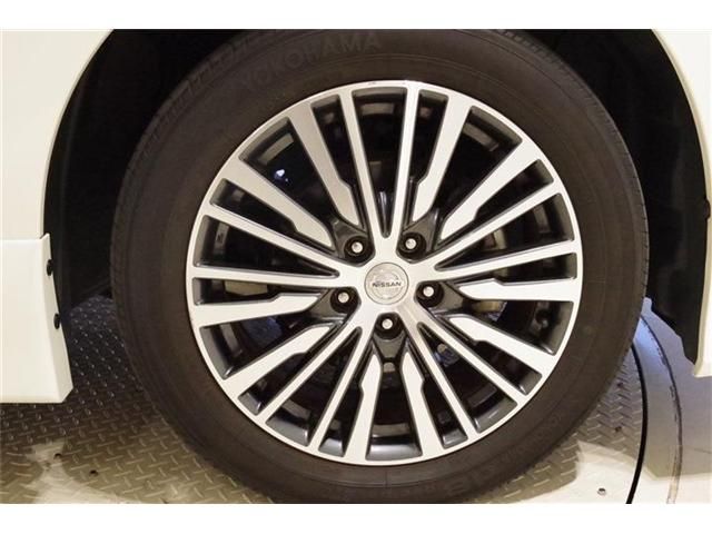 Nissan ELGRAND 2019-04 12808-8