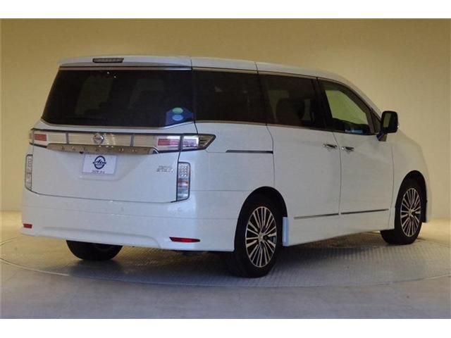 Nissan ELGRAND 2019-04 12808-7