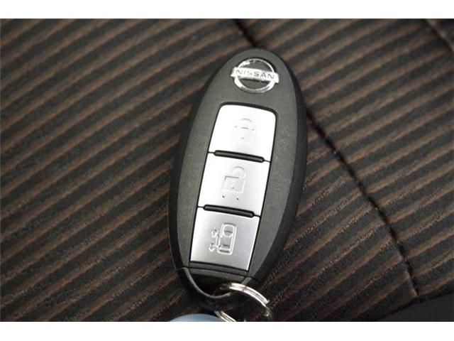 Nissan ELGRAND 2019-04 12808-17