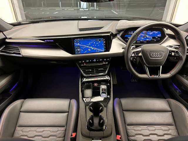 Audi E-TRON 2021-12 183976-8