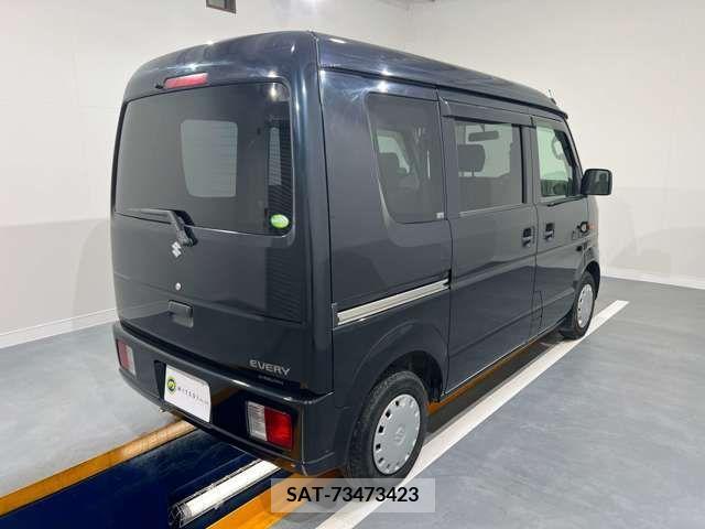 Suzuki EVERY 2010-04 268950-7