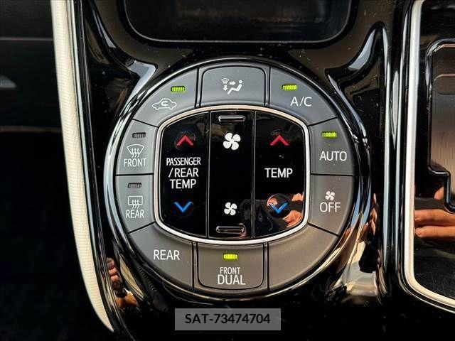 Toyota NOAH 2019-09 365109-21