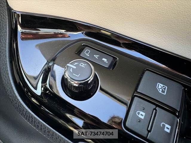 Toyota NOAH 2019-09 365109-28