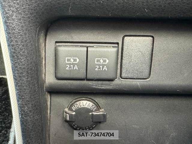 Toyota NOAH 2019-09 365109-26