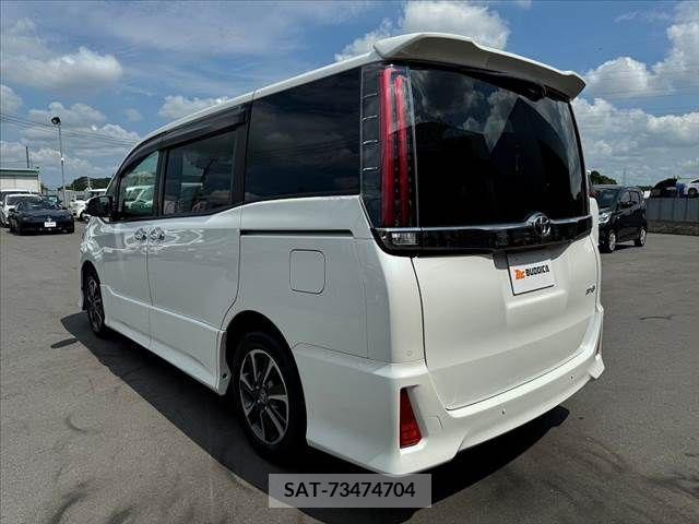 Toyota NOAH 2019-09 365109-12