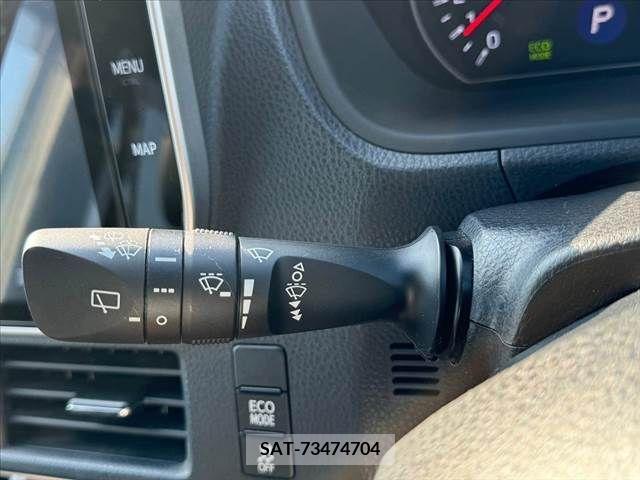 Toyota NOAH 2019-09 365109-23