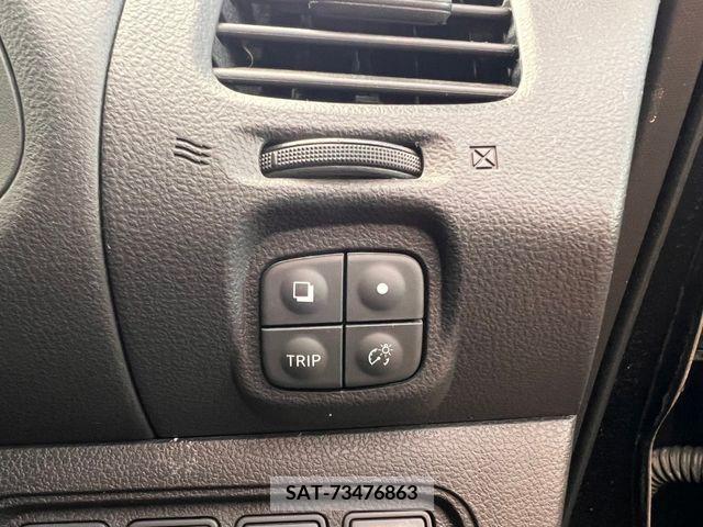 Nissan LEAF 2012-11 254305-10