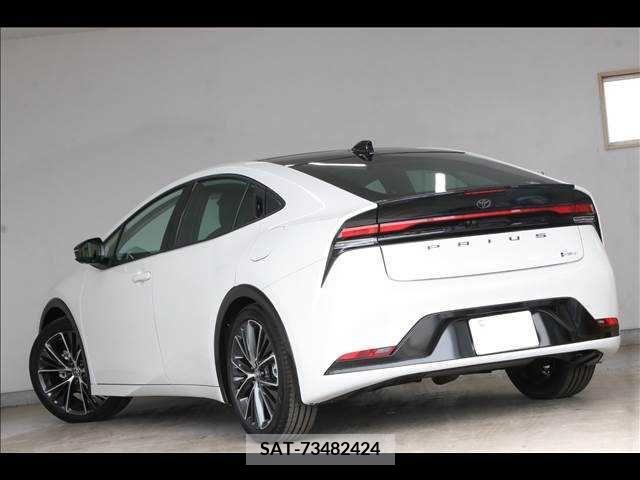 Toyota PRIUS 2024-05 332942-9