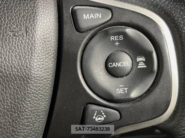 Honda e 2015-06 331521-6