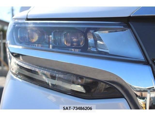 Toyota ALPHARD 2018-06 206137-12