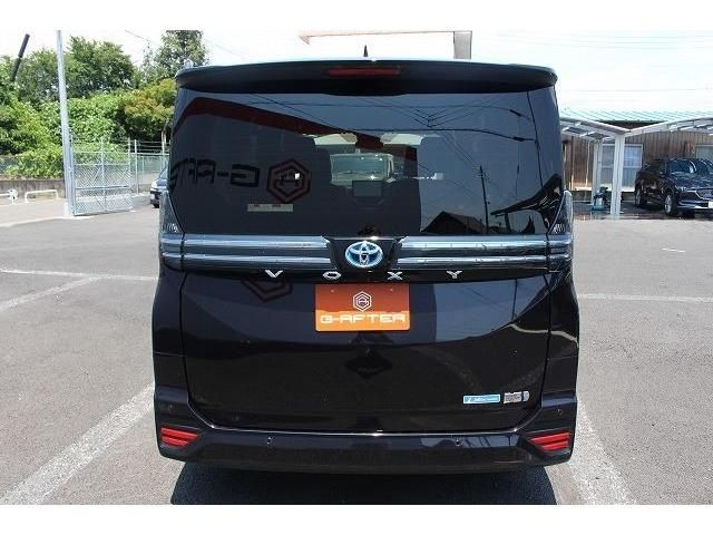 Toyota VOXY HYBRID 2022-03 8979-5