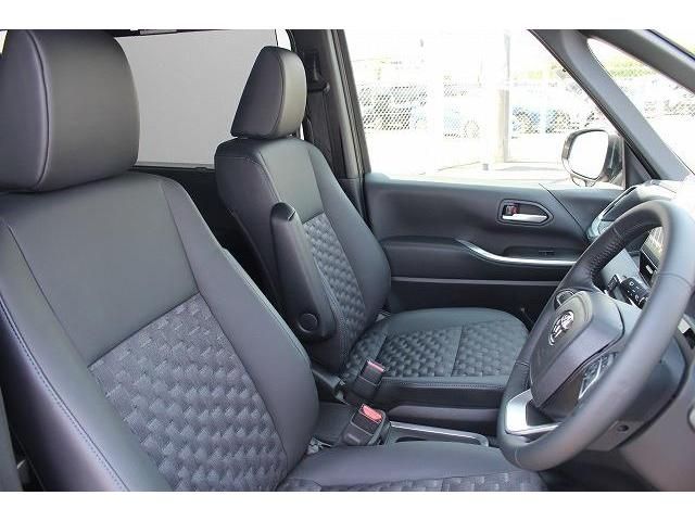Toyota VOXY HYBRID 2022-03 8979-10