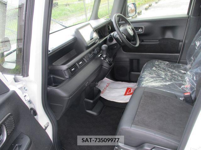 Honda N BOX CUSTOM 2024-01 307528-1