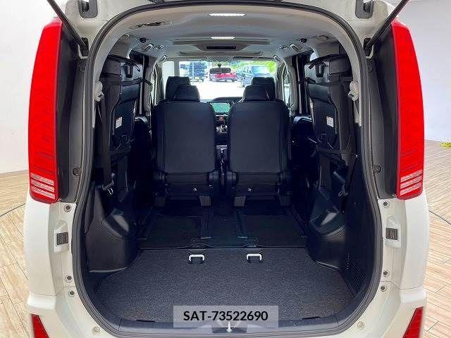 Toyota VOXY 2015-12 345792-10