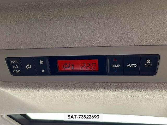 Toyota VOXY 2015-12 345792-7