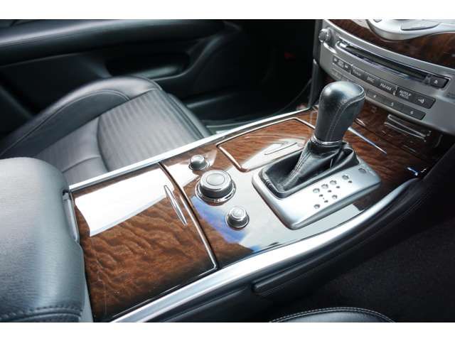 Nissan FUGA 2010-02 5312-9