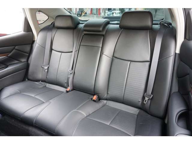 Nissan FUGA 2010-02 5312-14