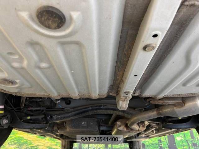 Toyota VOXY 2022-02 394957-19