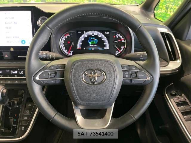 Toyota VOXY 2022-02 394957-12