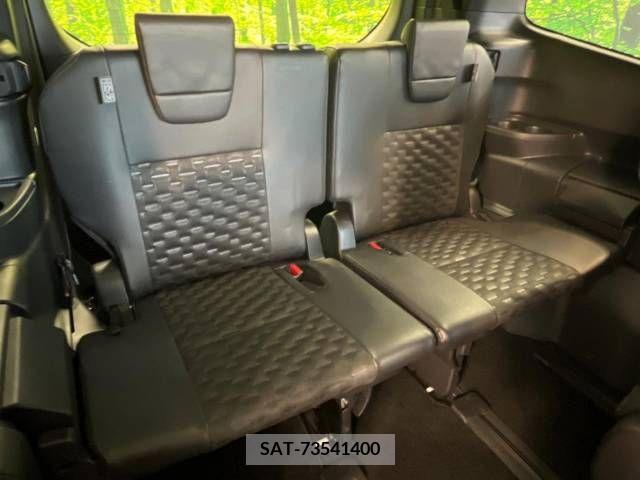 Toyota VOXY 2022-02 394957-10