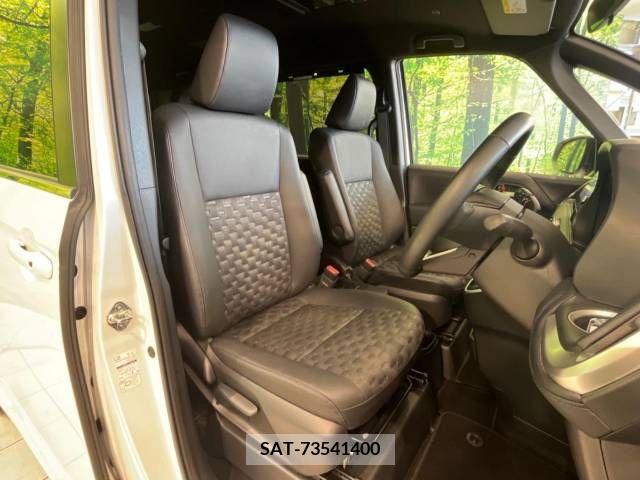Toyota VOXY 2022-02 394957-8