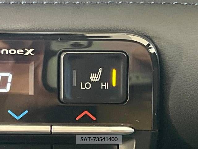 Toyota VOXY 2022-02 394957-7