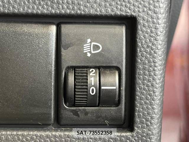 Suzuki LAPIN 2011-04 305556-7