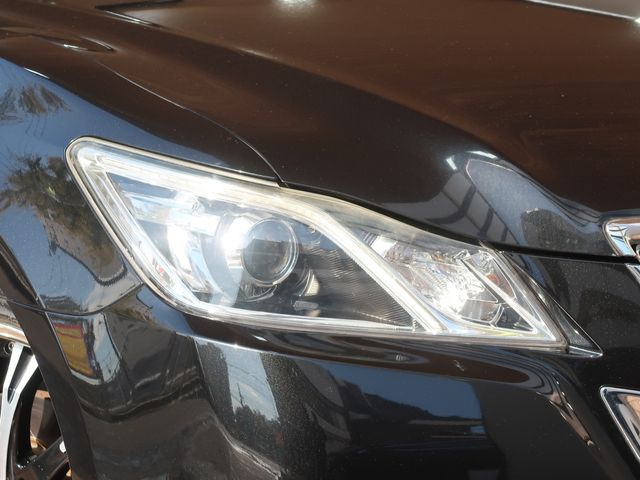 Toyota CROWN SEDAN 2013-05 181532-22
