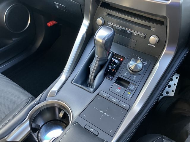 Lexus NX 2018-02 687-23