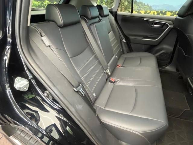 Toyota RAV4 2019-06 23498-9