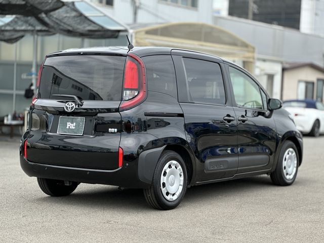 Toyota SIENTA 2022-11 12023-28