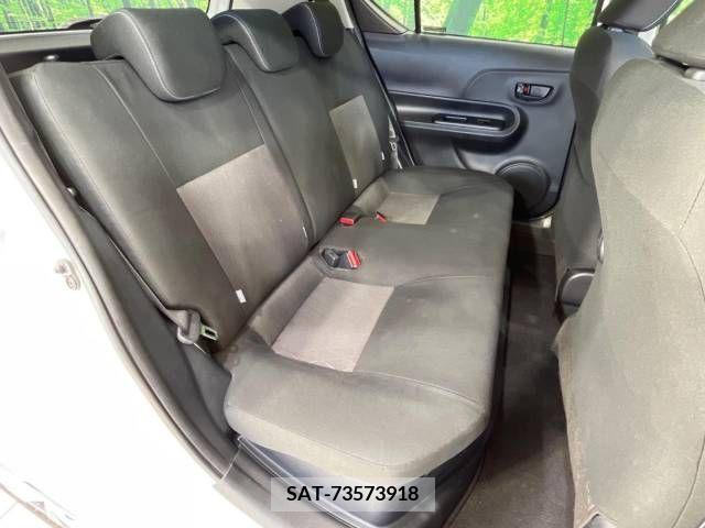 Toyota AQUA 2019-07 380561-9