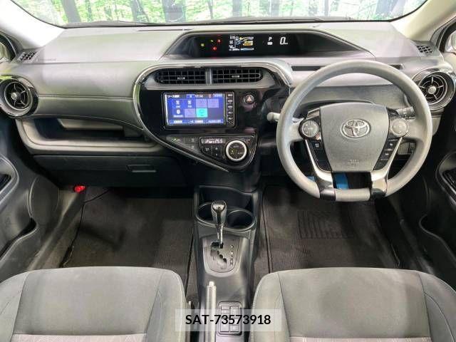 Toyota AQUA 2019-07 380561-1