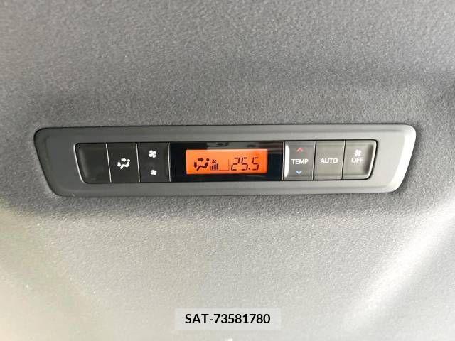 Toyota VOXY 2019-01 348714-7
